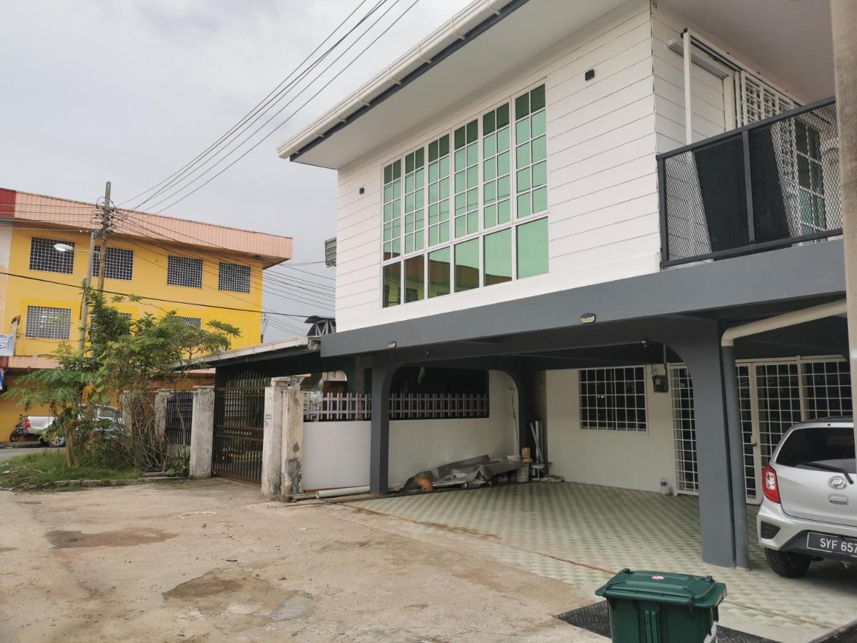 Nj_Homestay@Kkia/Petagas Kk コタキナバル エクステリア 写真
