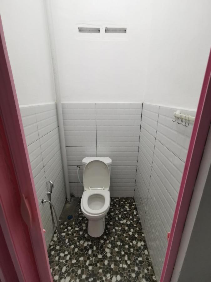 Nj_Homestay@Kkia/Petagas Kk コタキナバル エクステリア 写真