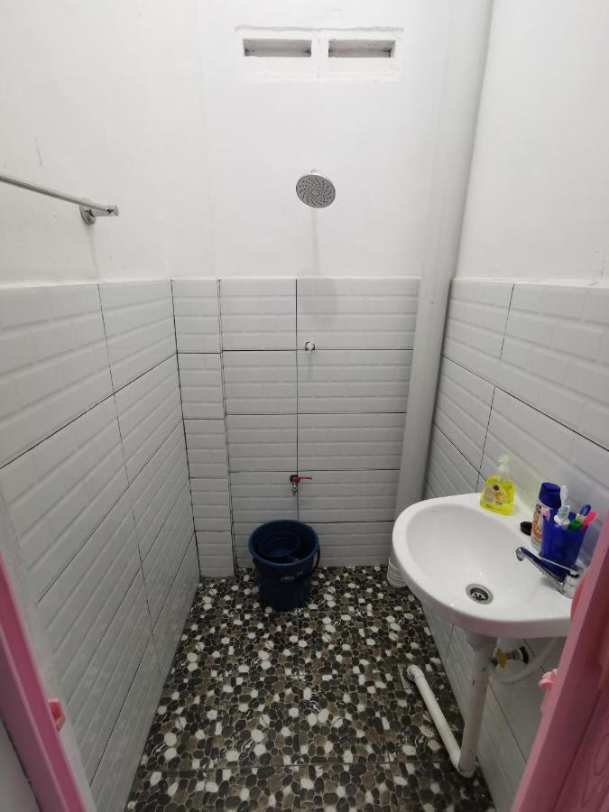 Nj_Homestay@Kkia/Petagas Kk コタキナバル エクステリア 写真